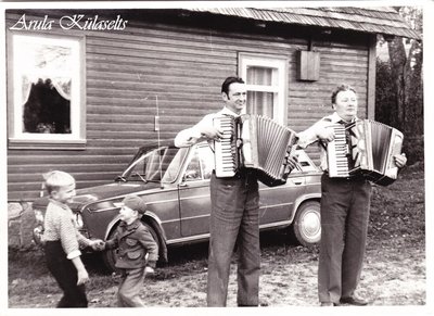 467. Mhkel Tiks ja Endel Käärik Lutsul